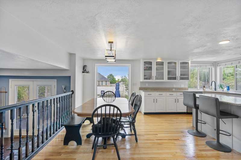 3470 W Maynard Ct - Photo 3 of 24