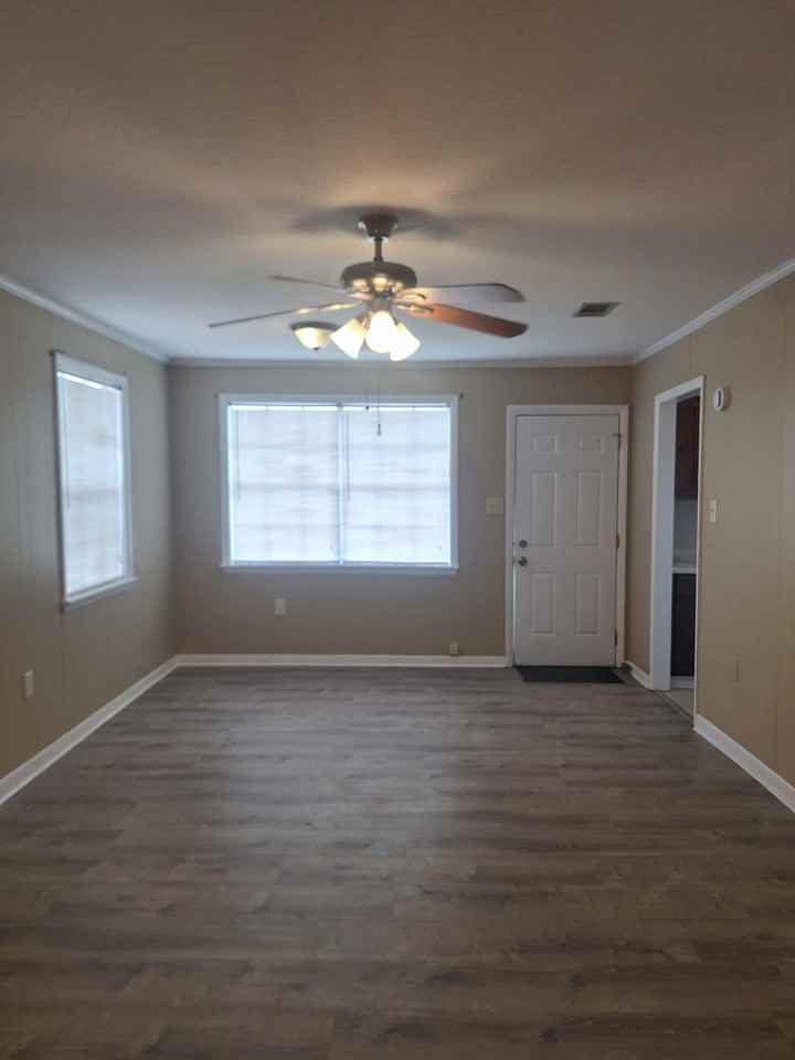 302 N 39th Ave #NA - Photo 4 of 12