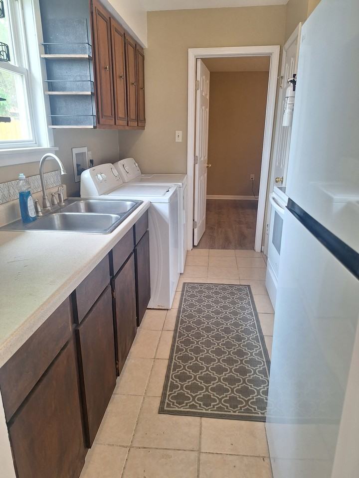 302 N 39th Ave #NA - Photo 5 of 12