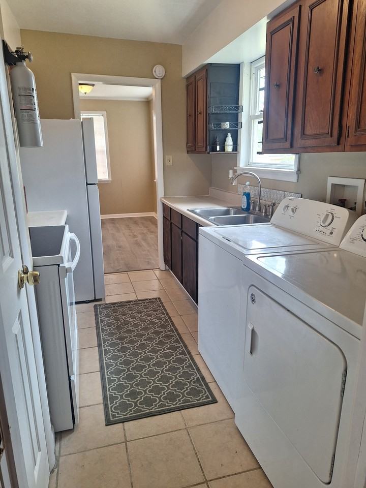 302 N 39th Ave #NA - Photo 7 of 12
