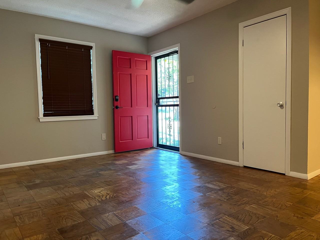 354 Williford St - Photo 3 of 10