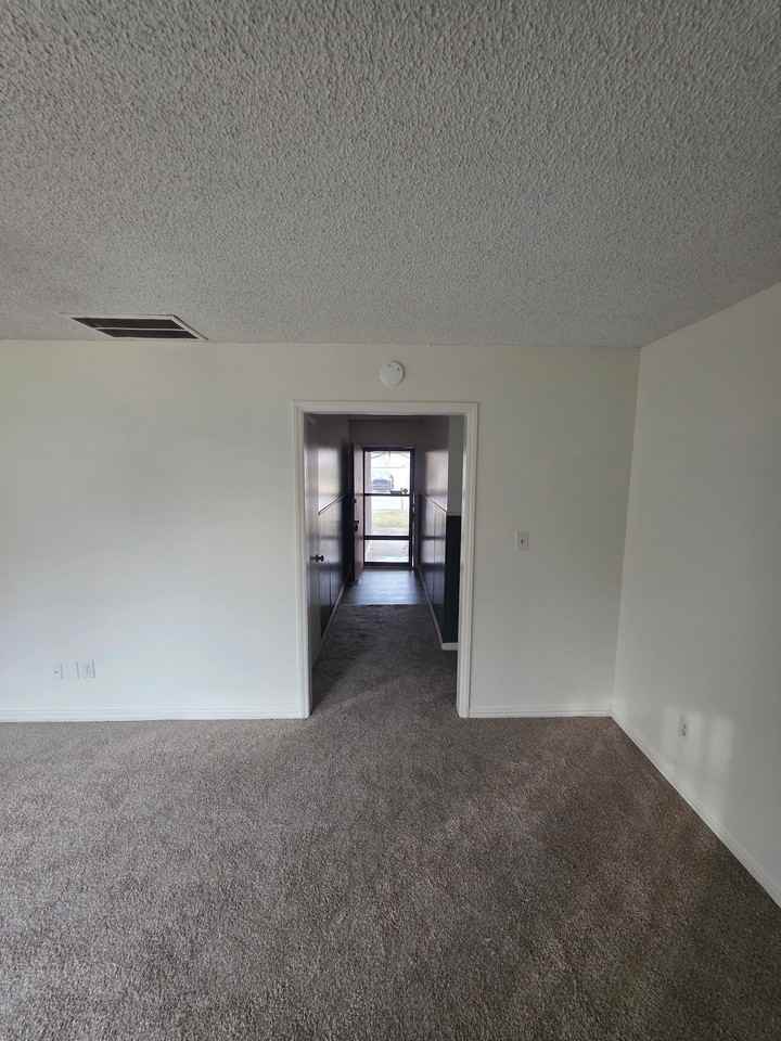 12624 E 33rd Ct - Photo 2 of 15