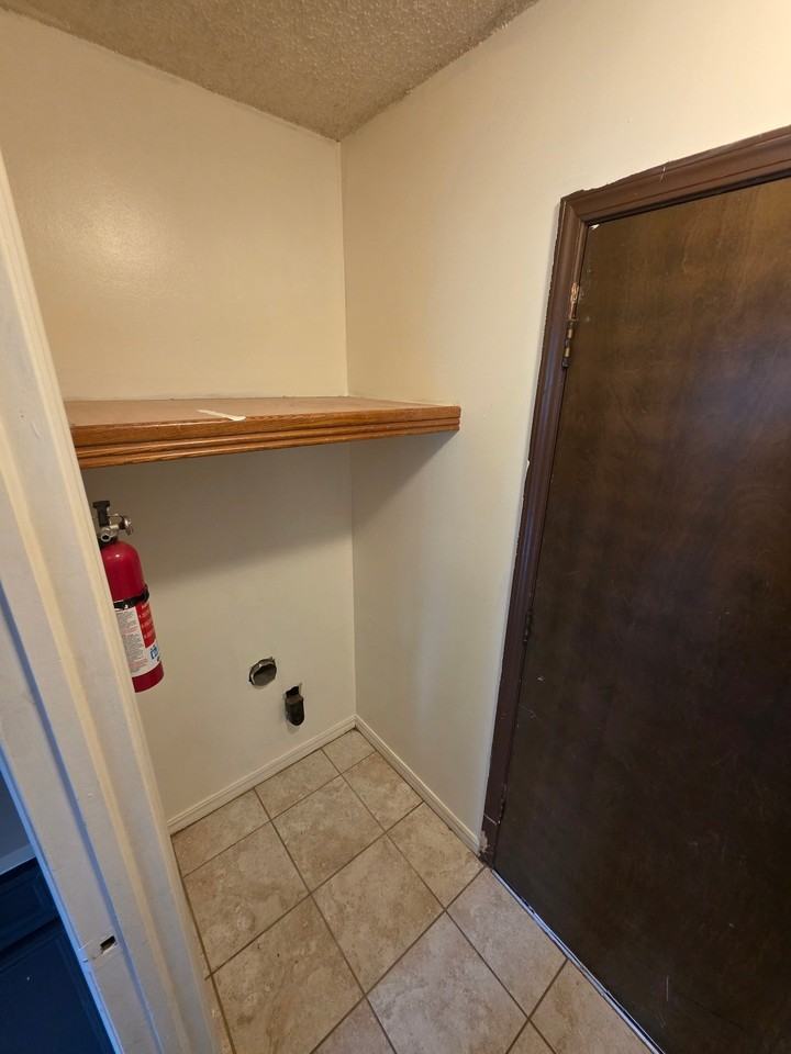 12624 E 33rd Ct - Photo 7 of 15