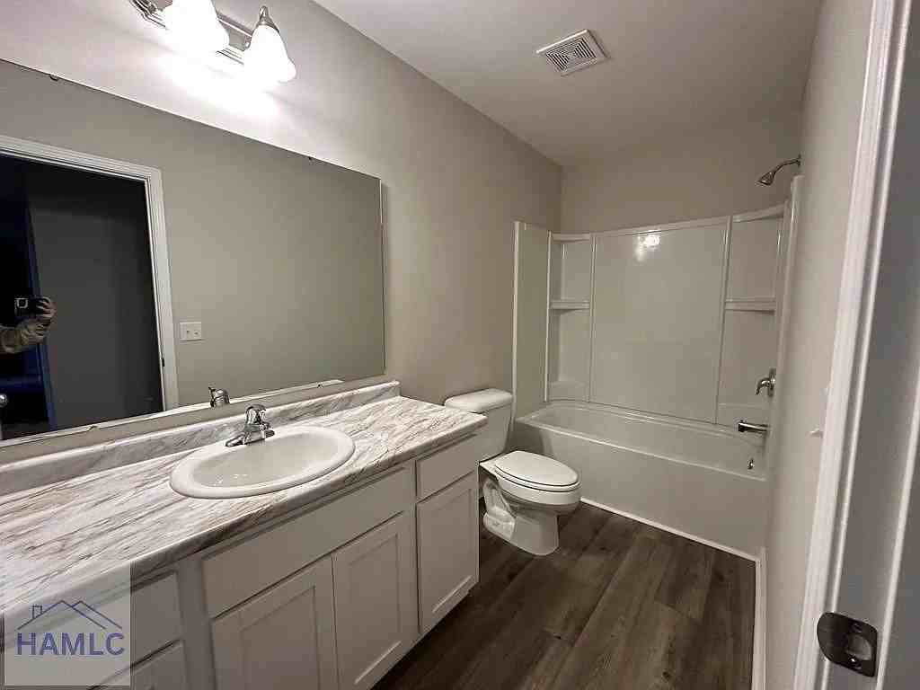 195 Deerfield Dr Ne - Photo 7 of 9