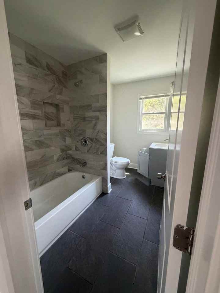 9 Railroad Ave #9 - Photo 4 of 10