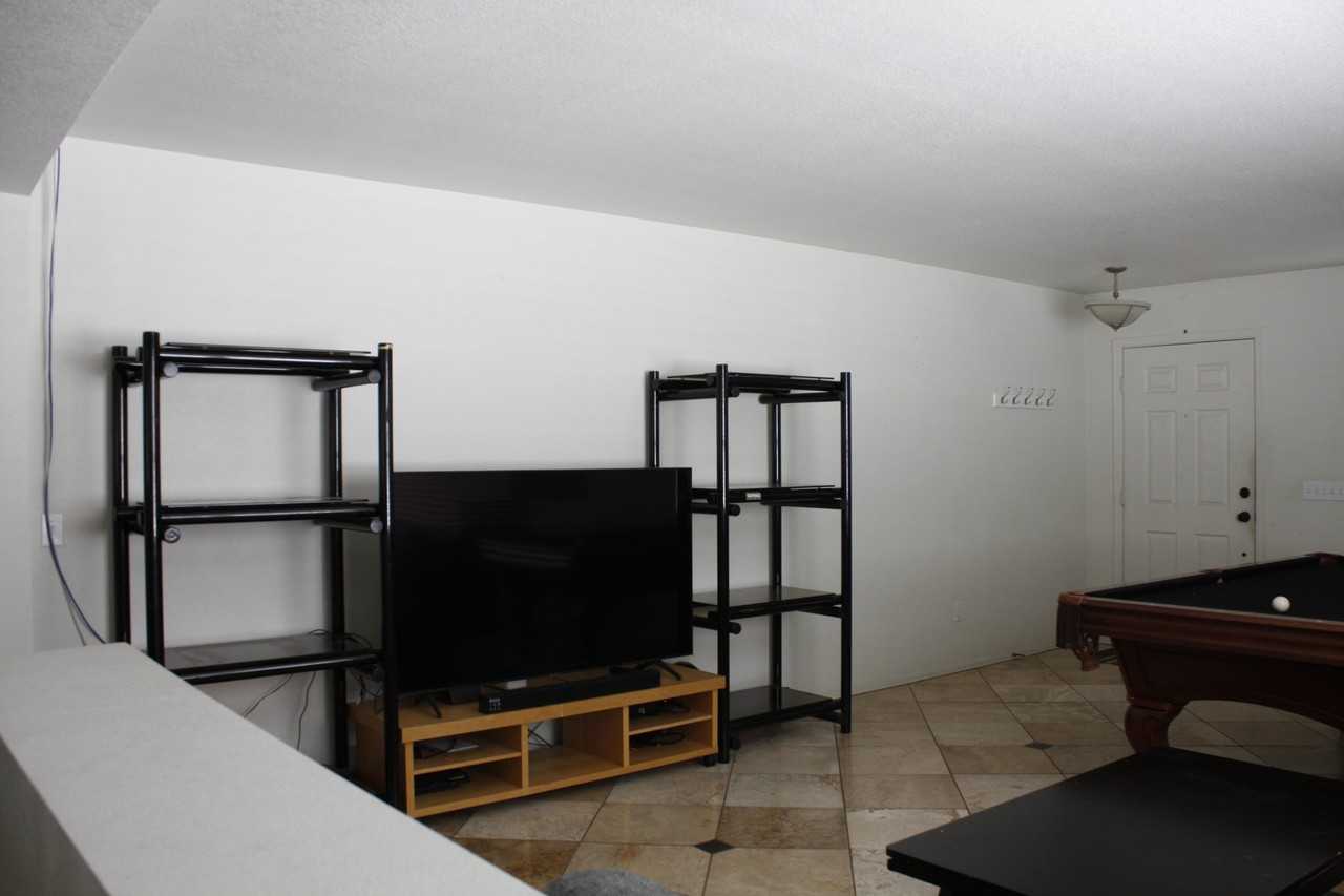 2817 W Silver Creek Ln - Photo 4 of 18