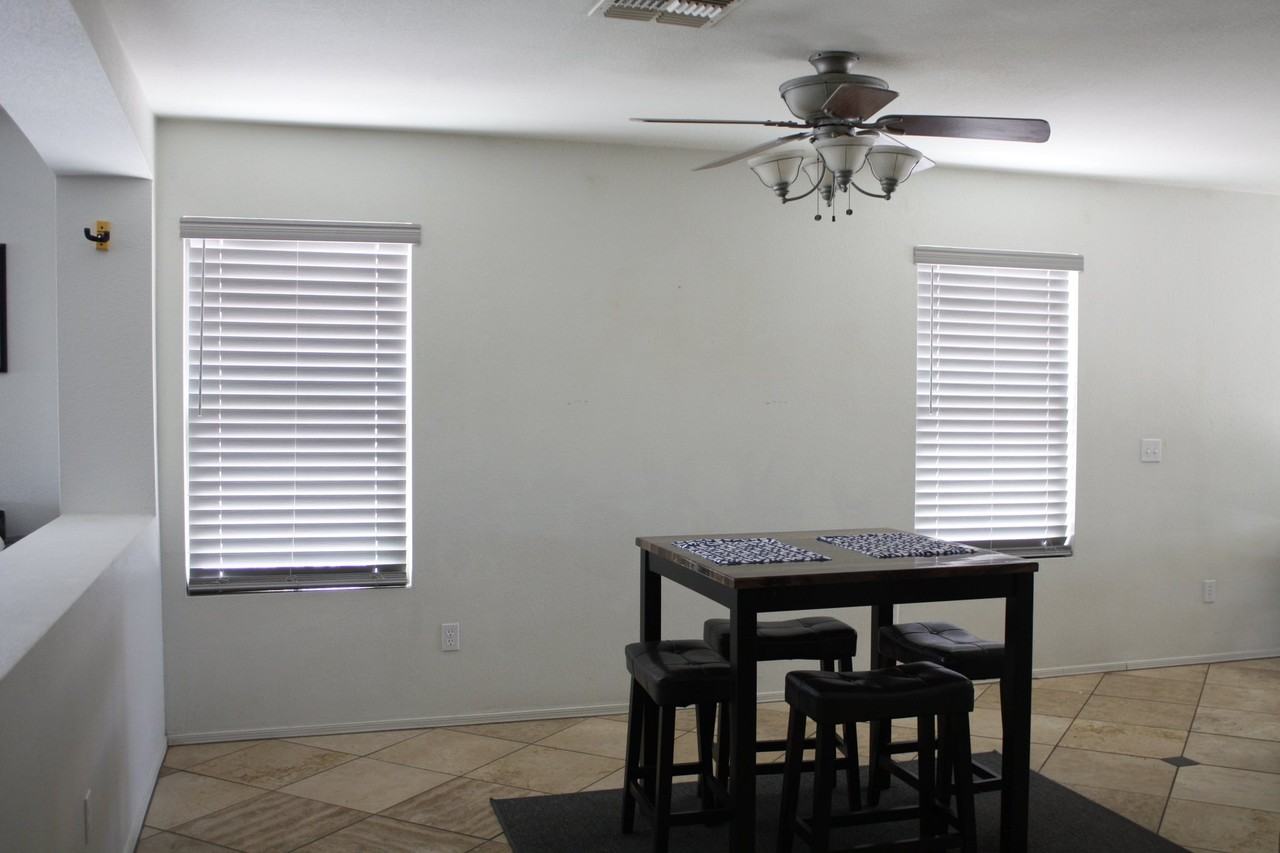 2817 W Silver Creek Ln - Photo 5 of 18