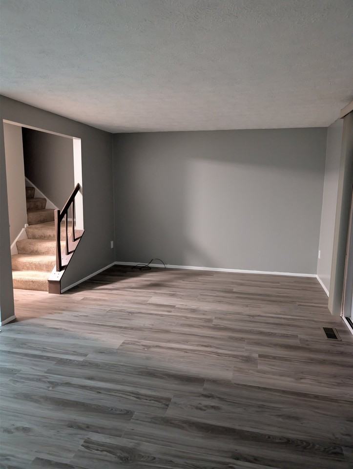 531 Hunters Path Rd - Photo 5 of 20