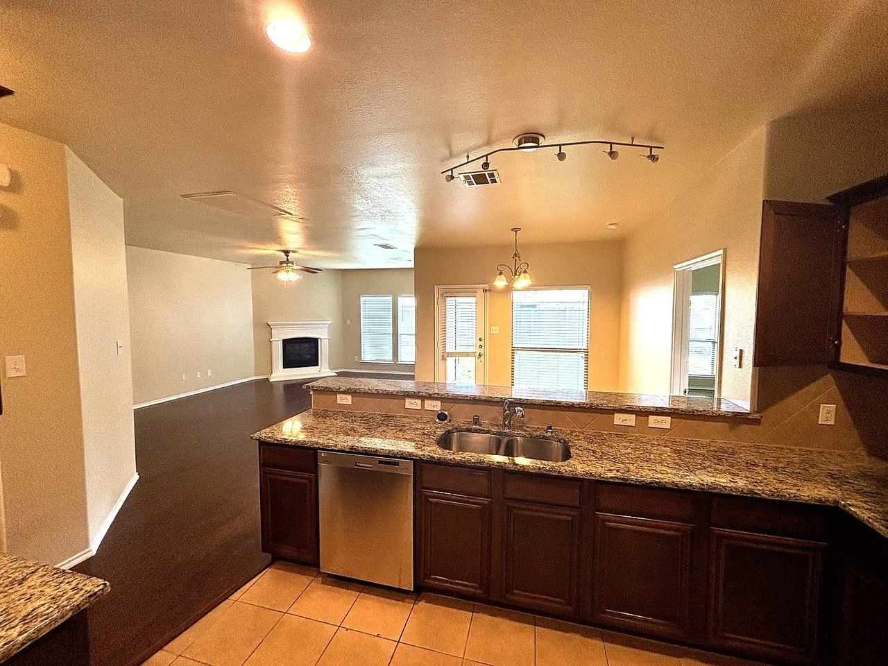 9717 Sand Trap Dr - Photo 2 of 18