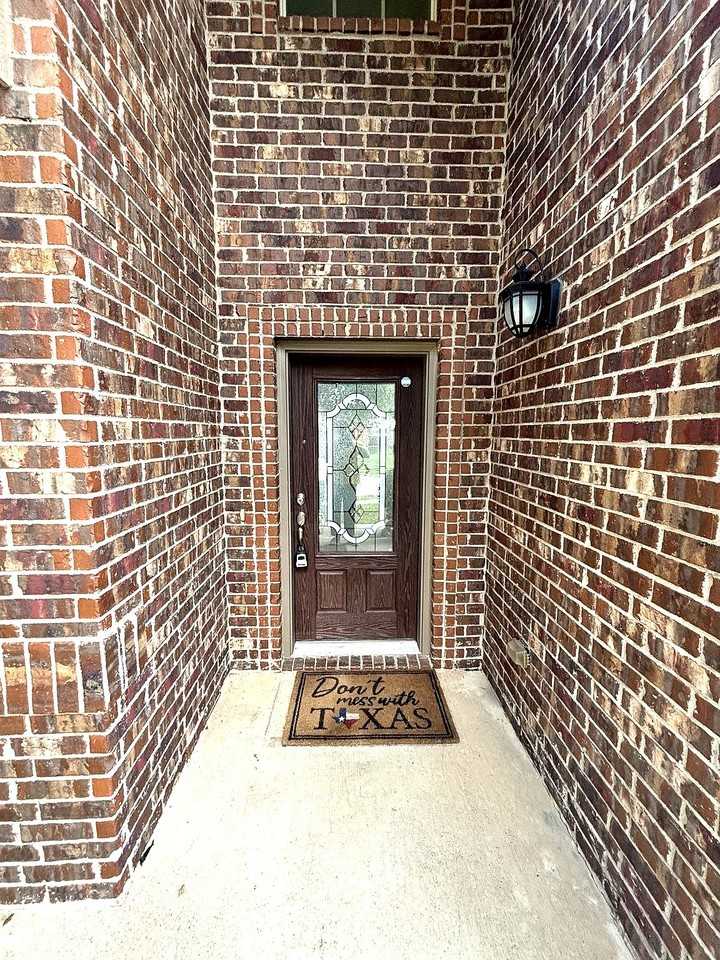 9717 Sand Trap Dr - Photo 3 of 18