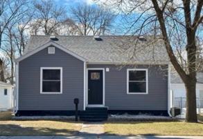 featured image of 105 Arnold Ave N