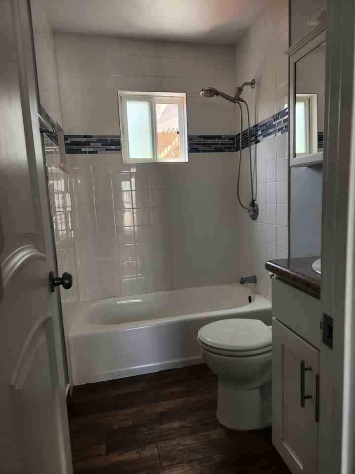 3038 Washington St - Photo 2 of 10