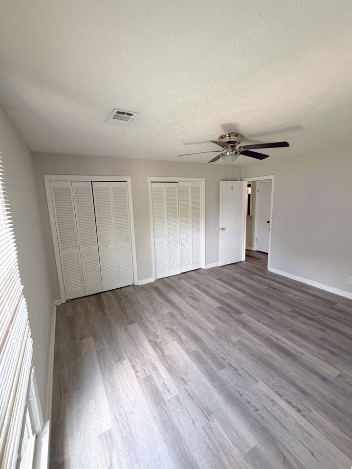 6197 Trestlewood Dr #D - Photo 7 of 20