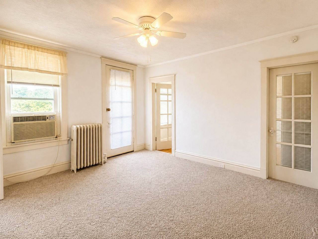 3850 De Tonty St #3850A - Photo 5 of 13