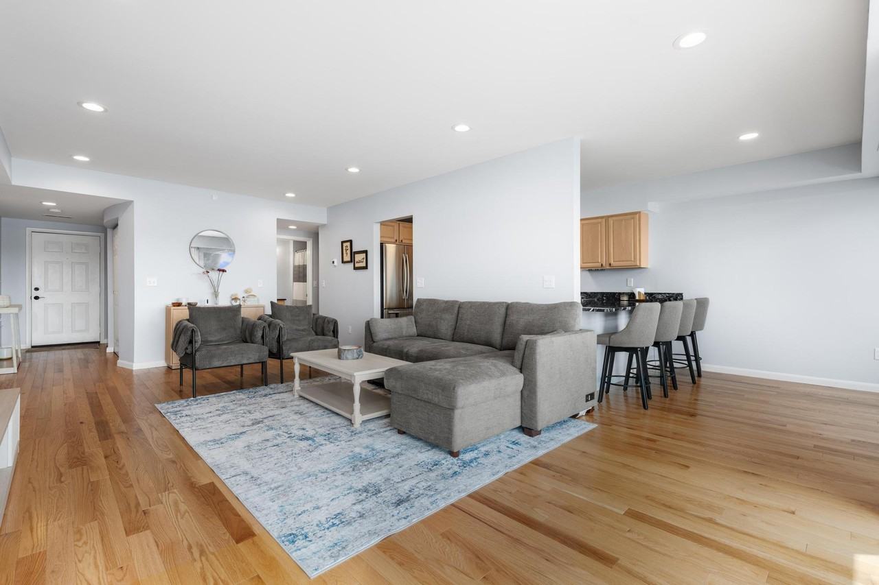 733 Popes Island Rd #733 - Photo 4 of 20