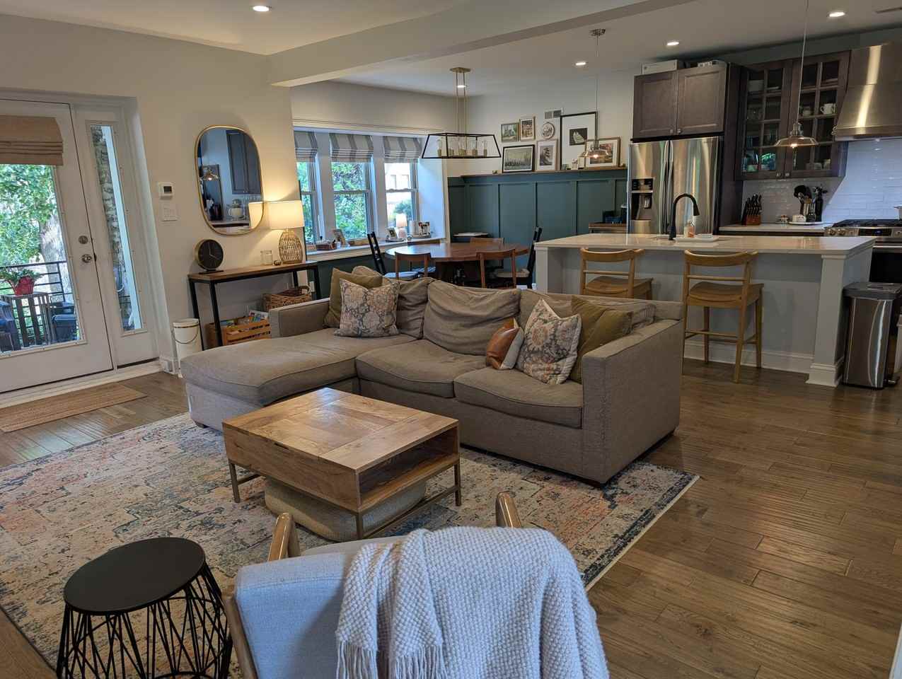 7044 Lincoln Dr - Photo 6 of 14