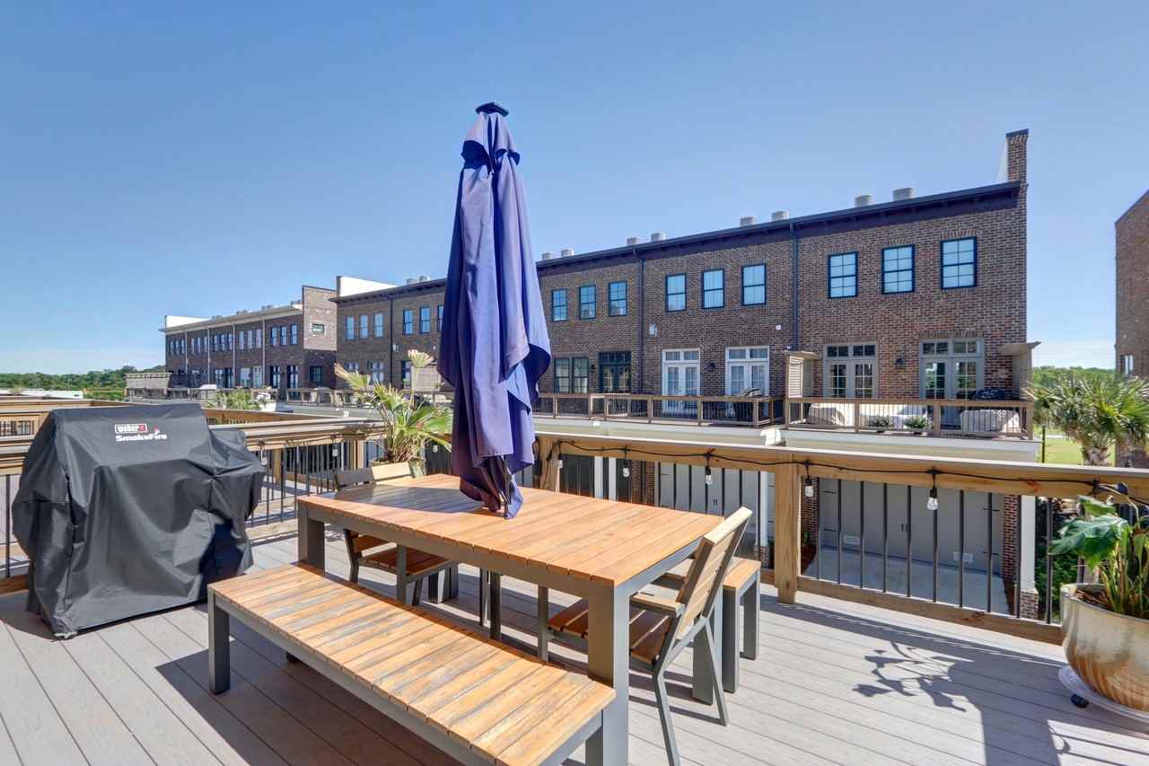 421 Port St - Photo 3 of 20
