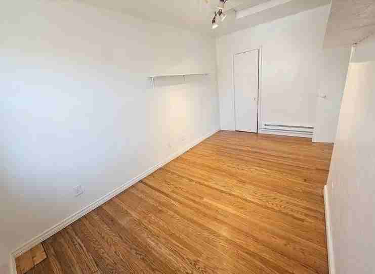 807 Hazlett Ave - Photo 7 of 20