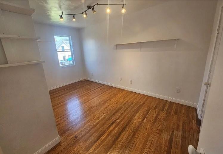 807 Hazlett Ave - Photo 7 of 18