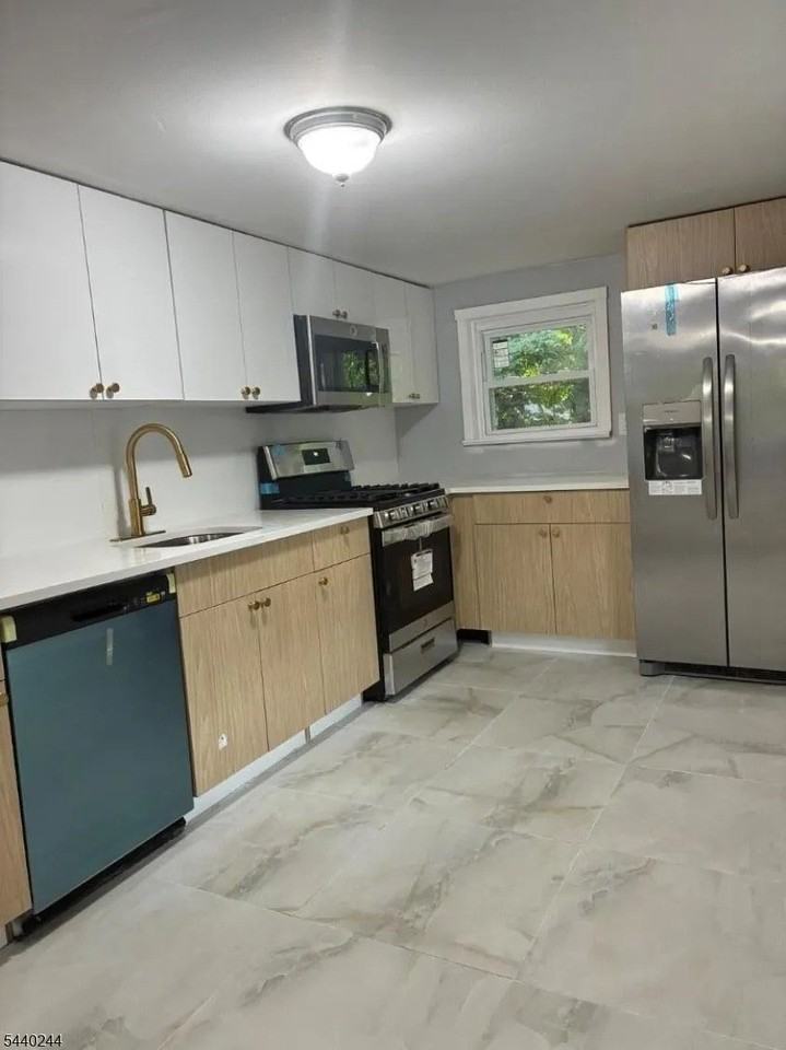 1195 Union Valley Rd - Photo 2 of 14