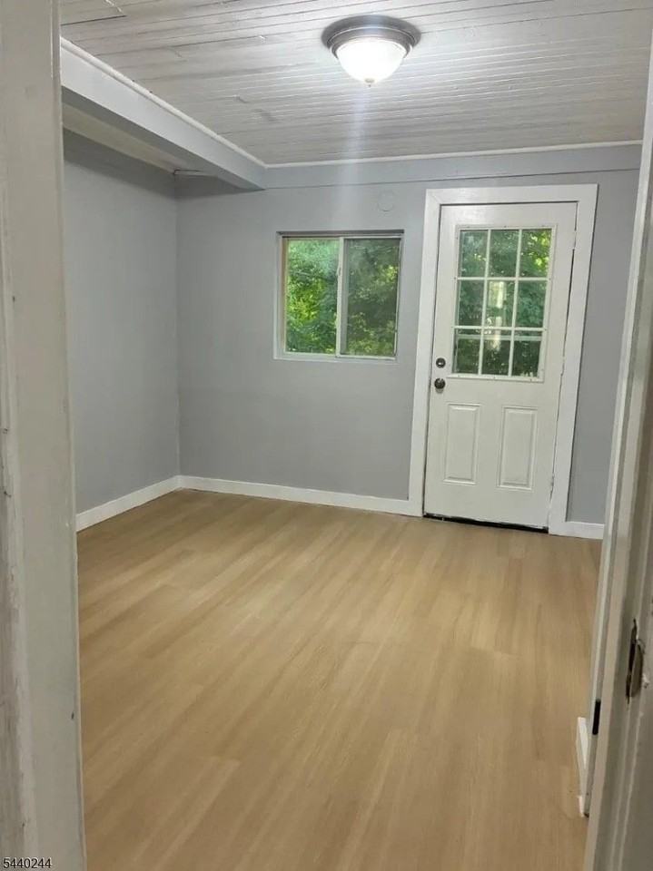 1195 Union Valley Rd - Photo 6 of 14
