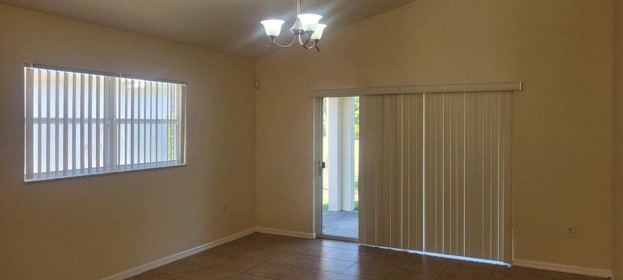 14630 Lady Victoria Blvd - Photo 2 of 10