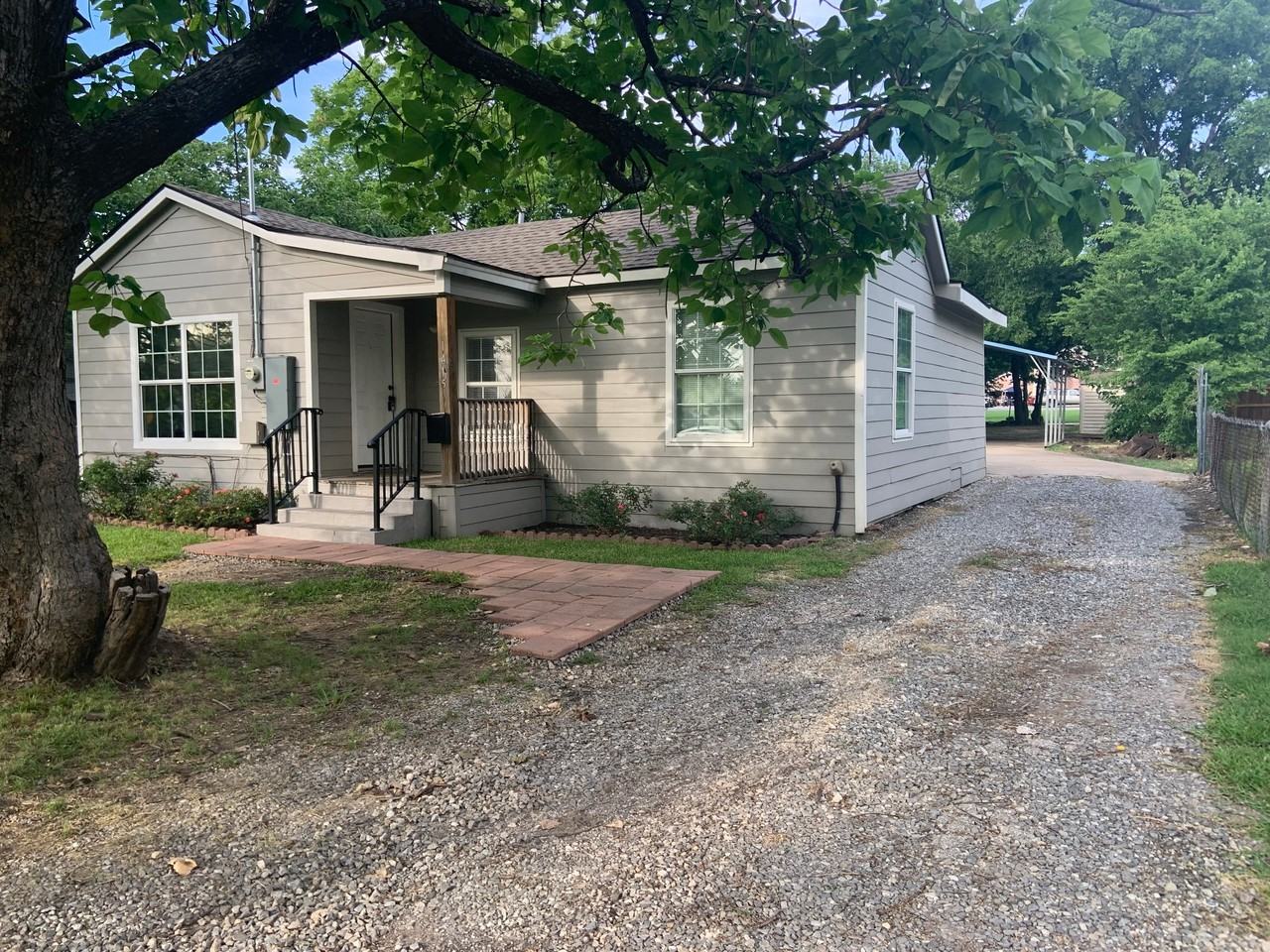 1415 N Luckett St - Photo 4 of 19
