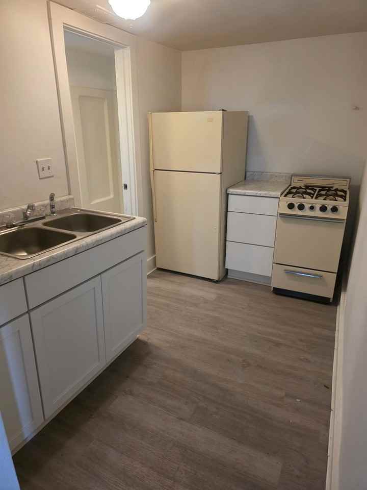 1208 Princeton Ave #2 - Photo 6 of 12
