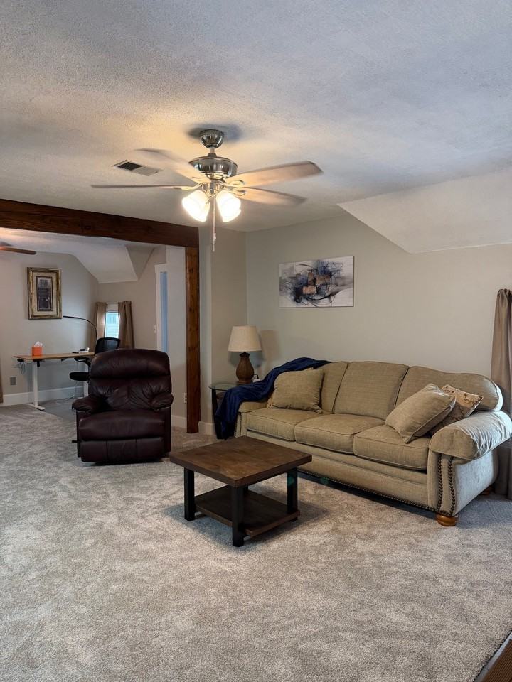 606 N Wabash Ave #B - Photo 3 of 20