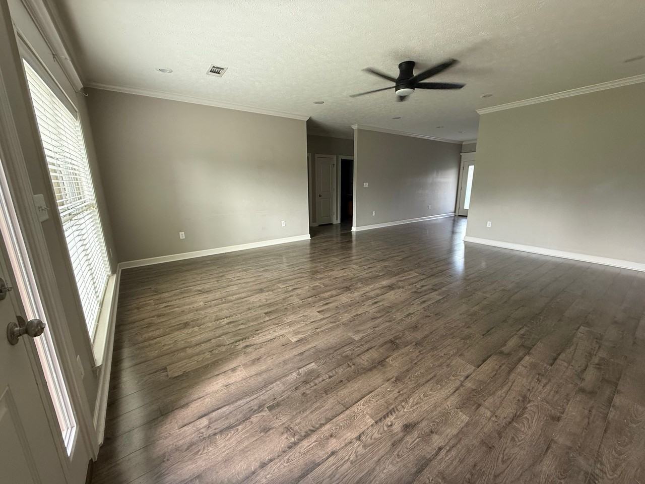 1220 Andrews Dr - Photo 2 of 18