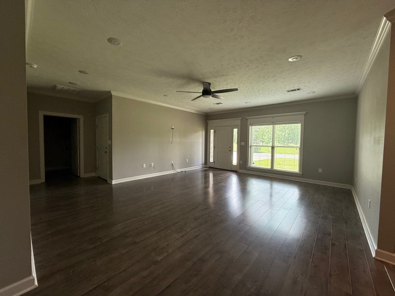 1220 Andrews Dr - Photo 3 of 18