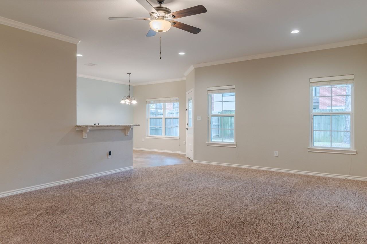 2202 Woodgrove Ln - Photo 3 of 19