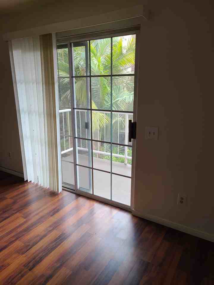 645 Redondo Ave #119 - Photo 5 of 13