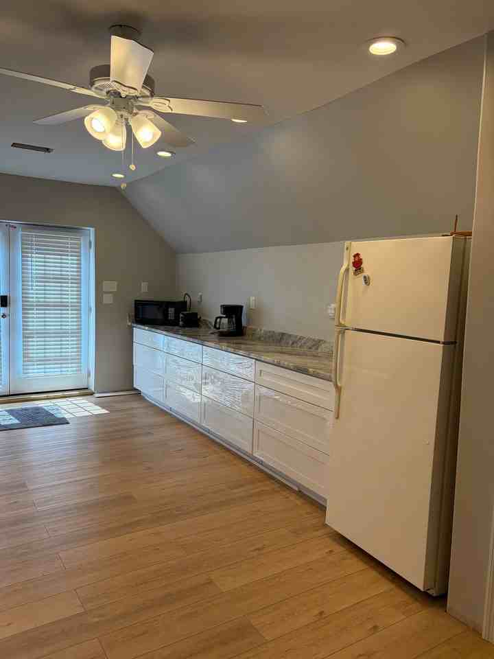 2801 Aimar Ave - Photo 2 of 16