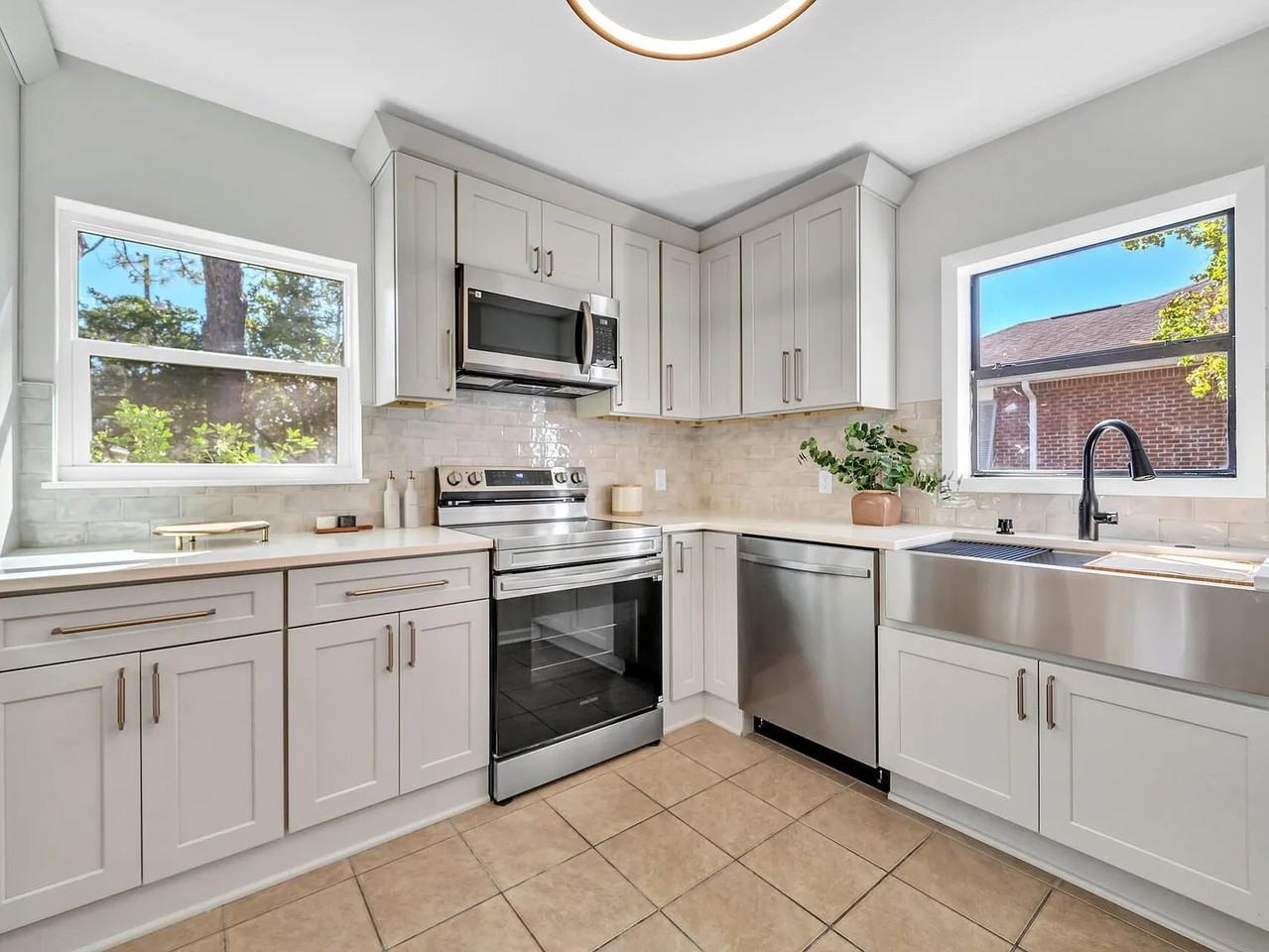 1752 Hopper St - Photo 3 of 20