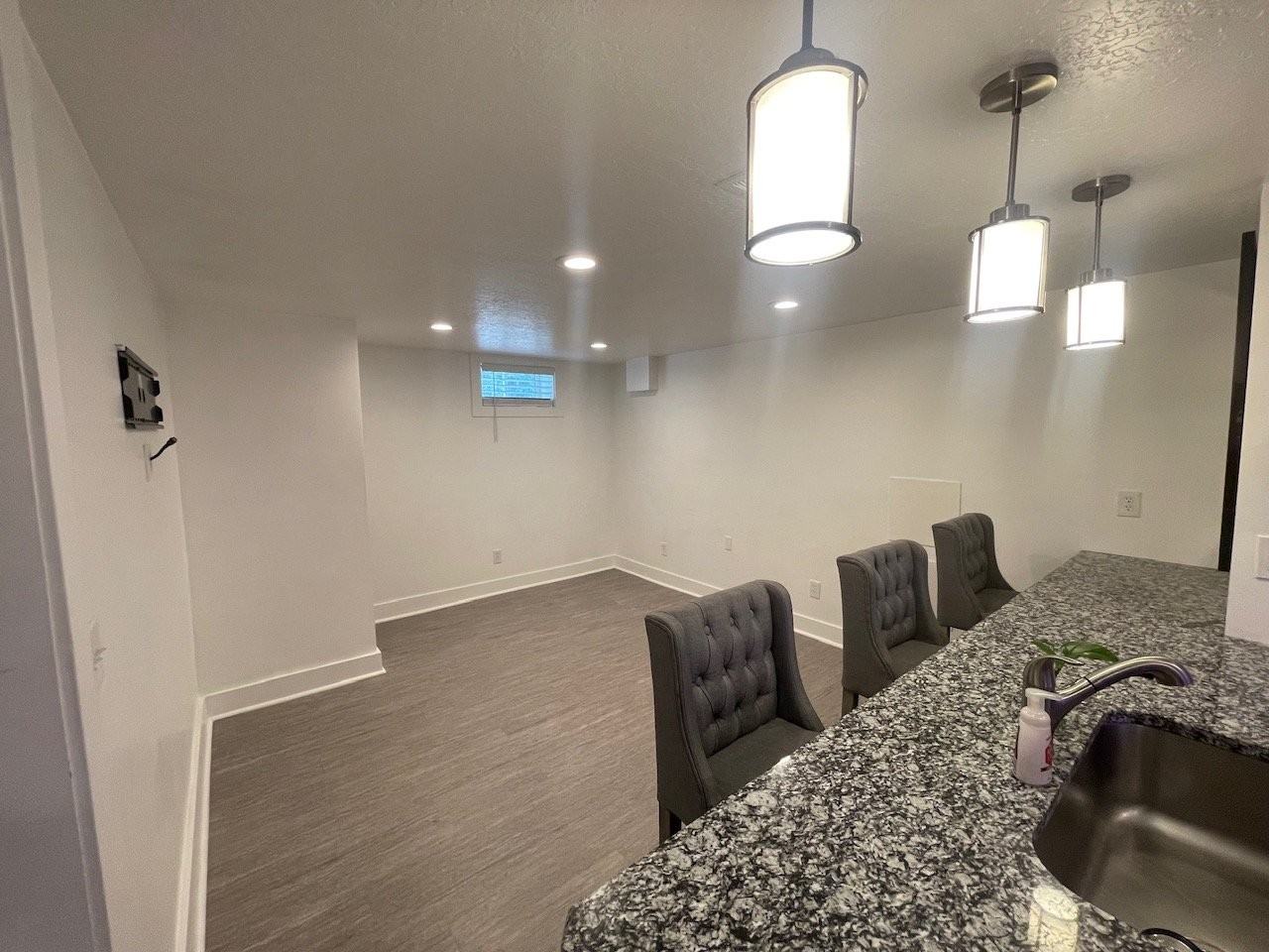 2356 Tyler Ave - Photo 2 of 20