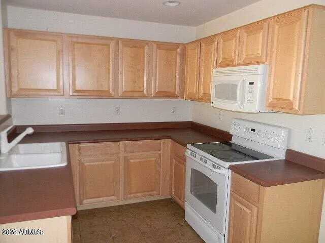 1610 W Prospector Way - Photo 6 of 7