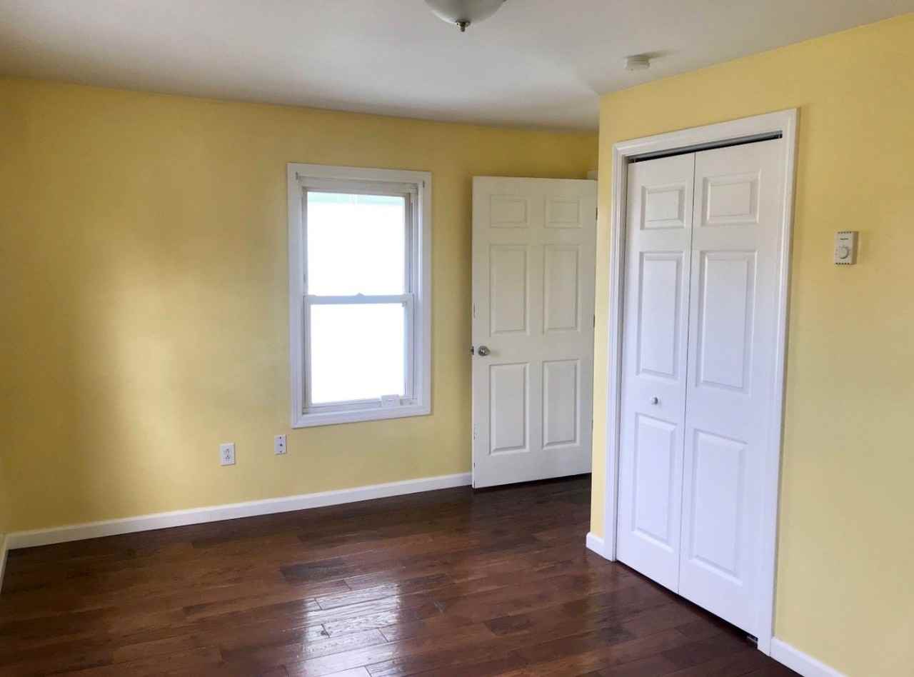 113 Washington St #2ndFL - Photo 3 of 8