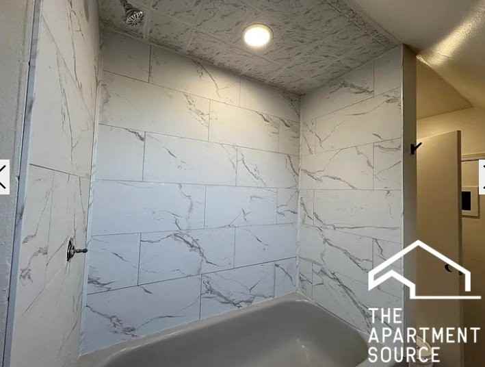 2923 N Spaulding Ave #5 - Photo 3 of 5