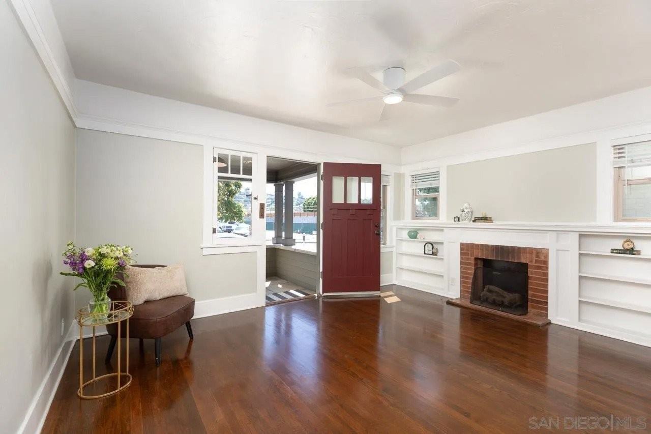 8318 Allison Ave - Photo 3 of 20