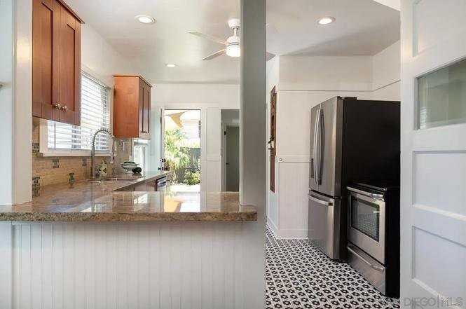 8318 Allison Ave - Photo 7 of 20