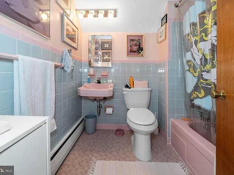 55 Woodhill Ct - Photo 6 of 11
