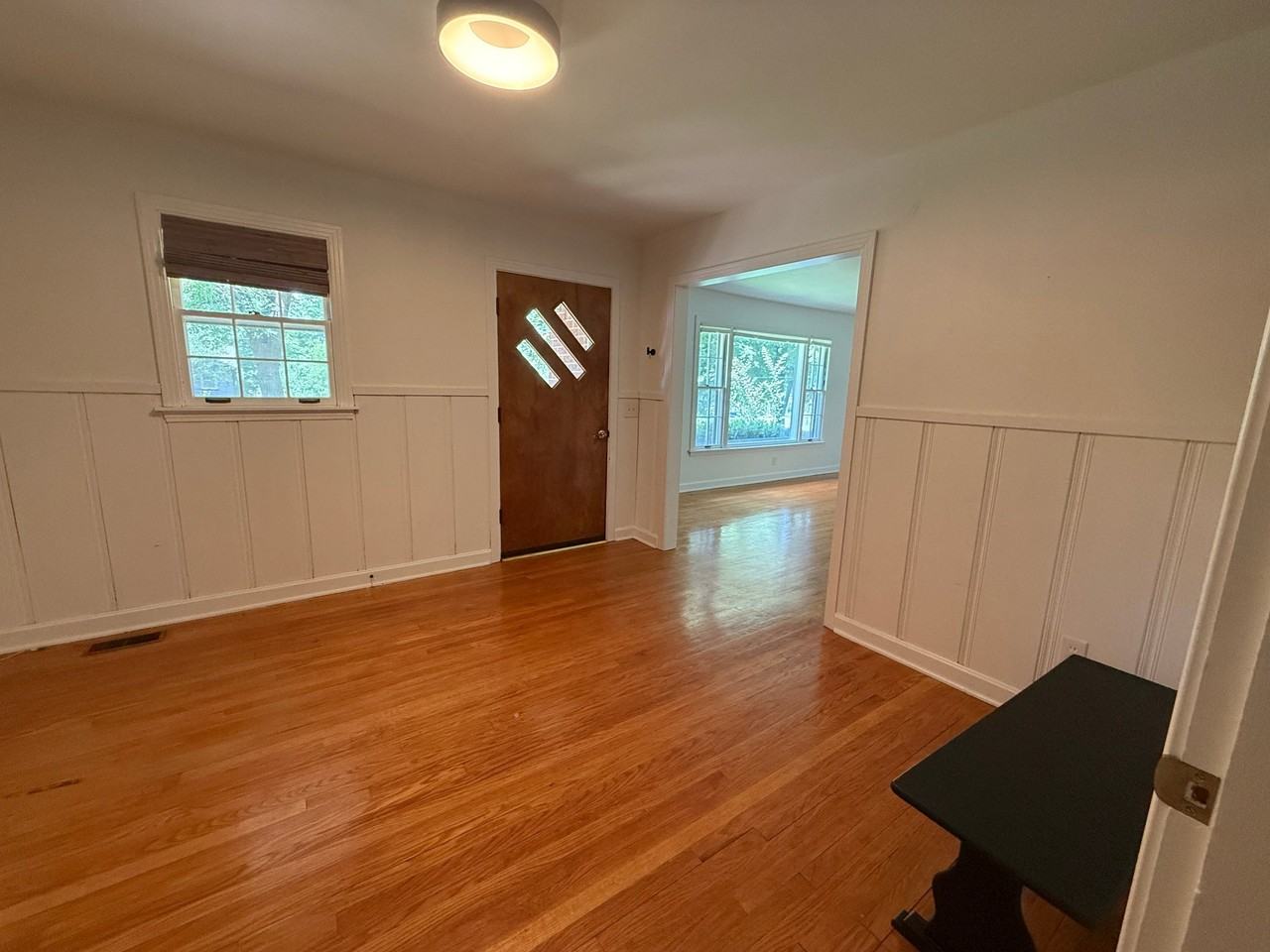 1007 Fowler St - Photo 3 of 20
