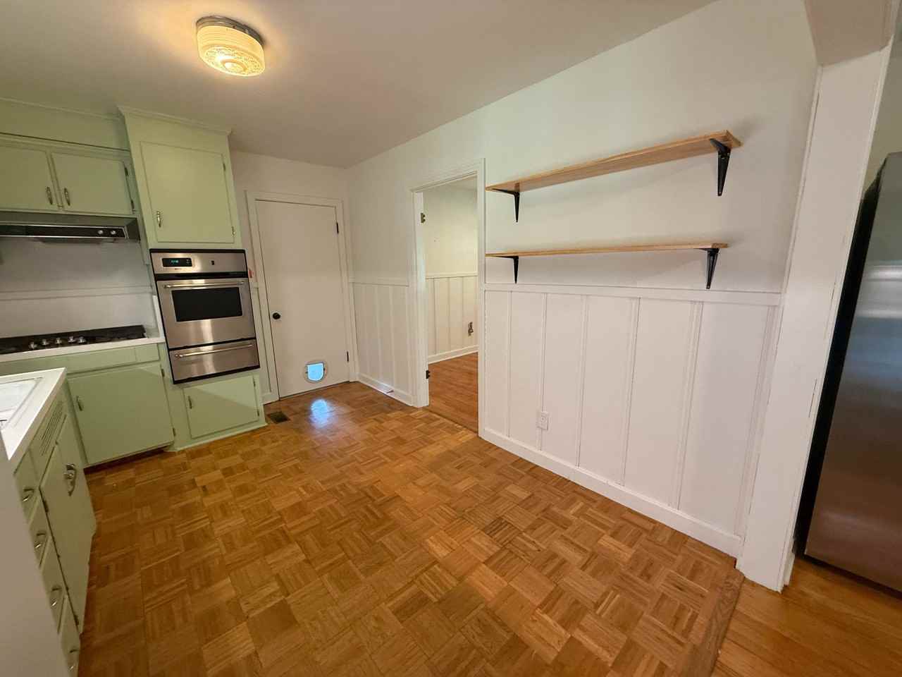 1007 Fowler St - Photo 6 of 20