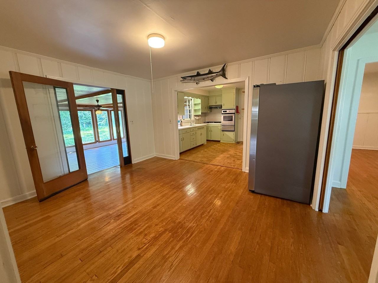 1007 Fowler St - Photo 7 of 20