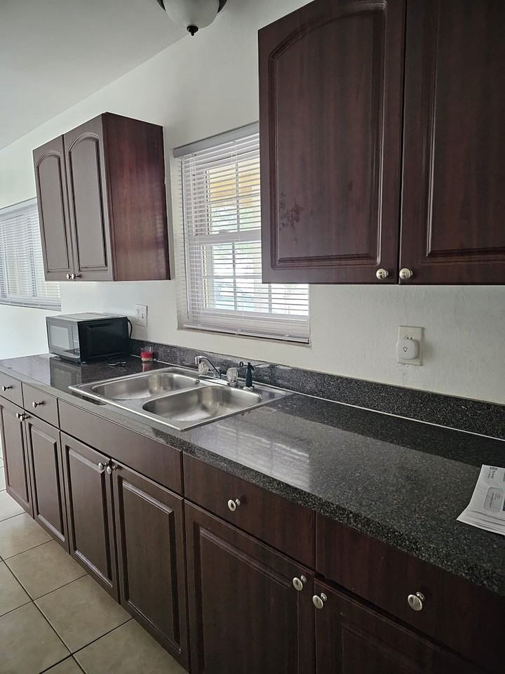 211 Terrace Dr - Photo 2 of 20
