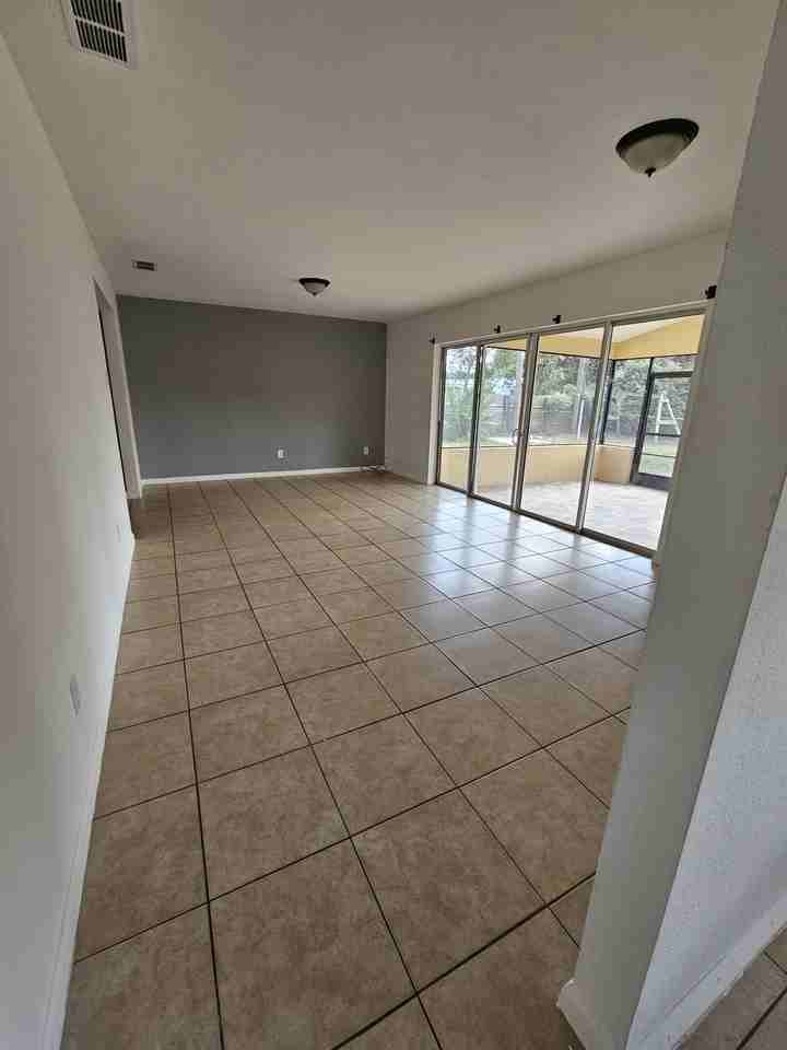 211 Terrace Dr - Photo 4 of 20