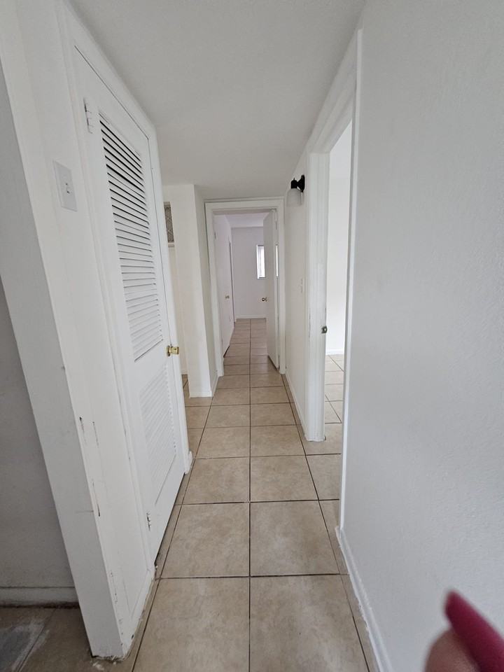 211 Terrace Dr - Photo 5 of 20