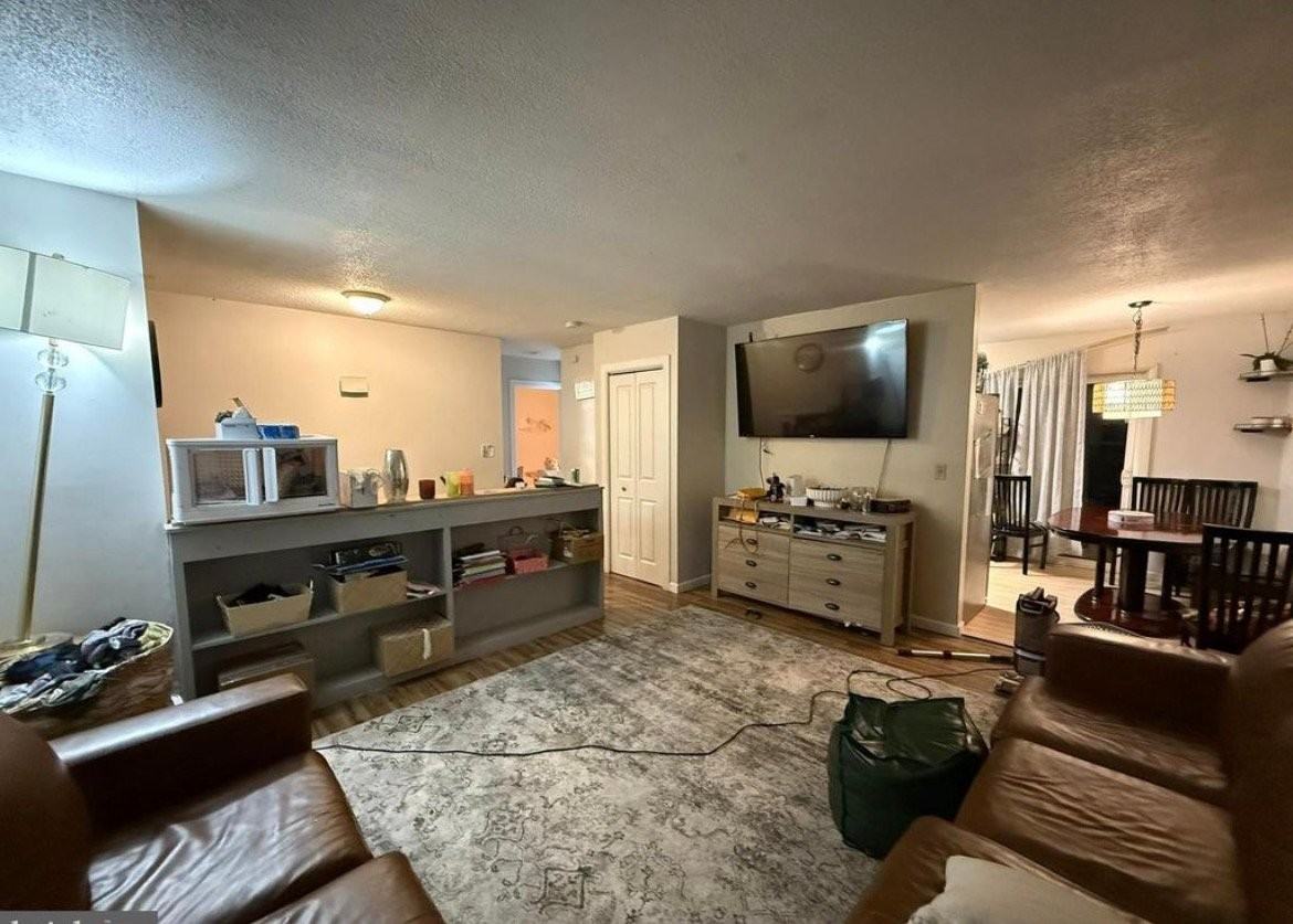 1001 Ellman Ln - Photo 5 of 15