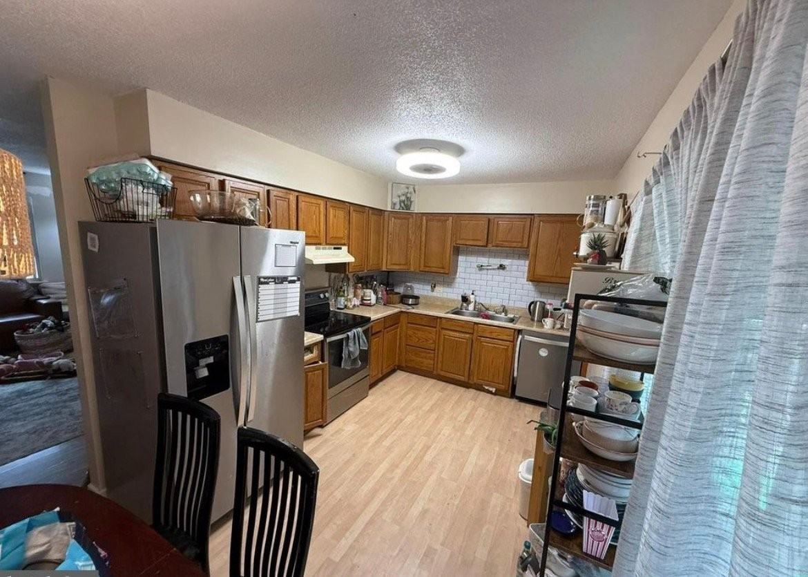 1001 Ellman Ln - Photo 6 of 15